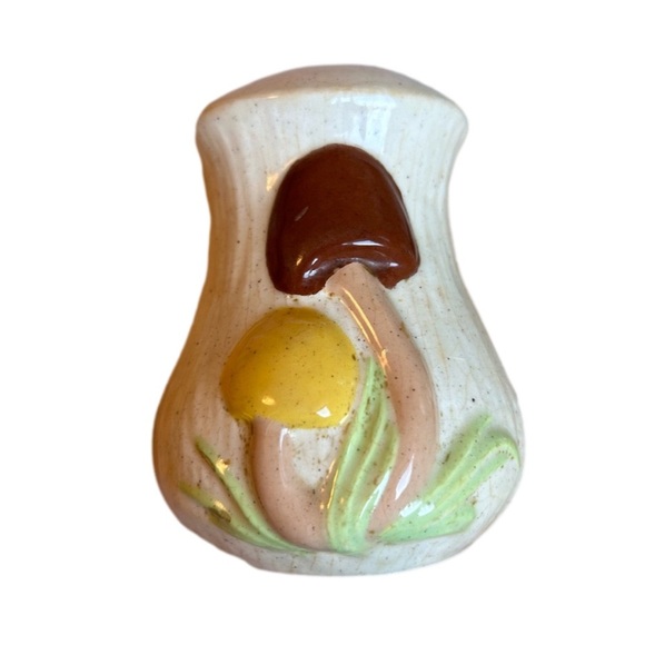 Vintage 1970s Mushroom Ceramic Salt and Pepper Shakers Set 4” Tall - Picture 8 of 10